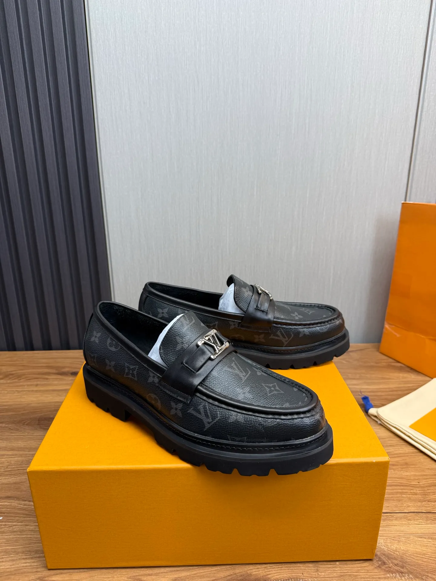 Factory 680💰 LV. Men's business casual leather shoes, all made of imported original brand leather, just to create a more comfortable wearing experience, original non-slip and wear-resistant outsole ✔️16-45 (38.45 non-returnable)